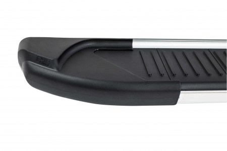 Пороги-подножки Shark для SKODA KODIAQ I 2016+ г.в. от турецкого производителя Can Auto. Размер подножки: 183 см. Silver+Black. Артикул: SKKO.79.4062